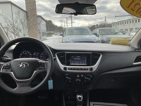 Used 2021 Hyundai Accent SE image 15