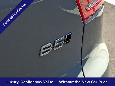 Certified 2025 Volvo XC40 B5 Core AWD/4WD image 32
