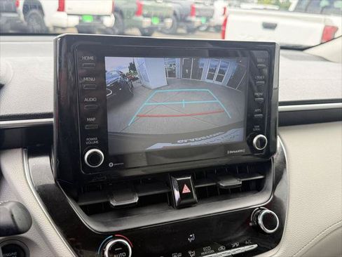Certified 2022 Toyota Corolla Cross LE AWD/4WD image 28