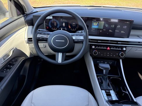 New 2026 Hyundai Tucson SEL image 14