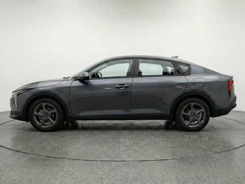 Used 2025 Kia K4 LXS image 5
