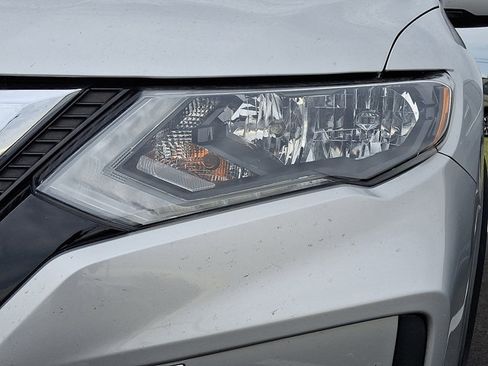 Used 2019 Nissan Rogue S w/ Special Edition Package AWD/4WD image 9