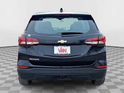 Used 2024 Chevrolet Equinox LS image 6