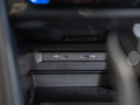 Used 2024 Volkswagen Tiguan SE R-Line image 23