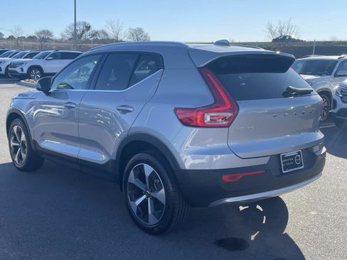 Certified 2023 Volvo XC40 B5 Plus w/ Driver Assist Package image 5