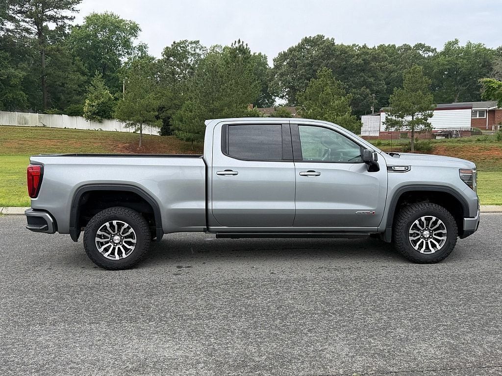 Used 2023 GMC Sierra 1500 AT4 w/ AT4 Premium Package AWD/4WD image 2