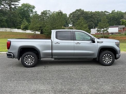 Used 2023 GMC Sierra 1500 AT4 w/ AT4 Premium Package AWD/4WD image 2
