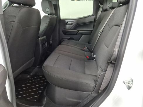 Certified 2024 Chevrolet Colorado W/T RWD image 33
