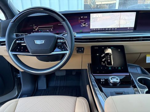 New 2026 Cadillac Escalade IQ Luxury 2 w/ LPO, Floor Liner Package image 44