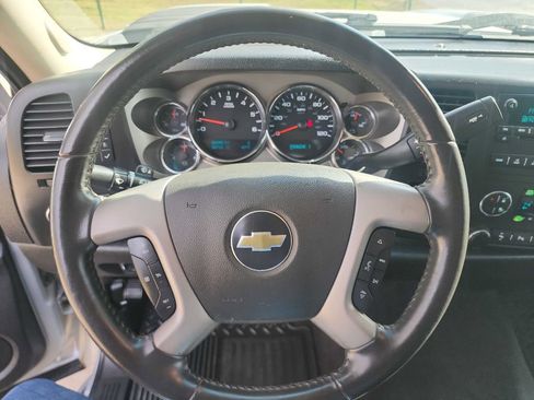 Used 2011 Chevrolet Silverado 2500 LT w/ Interior Plus Package image 18
