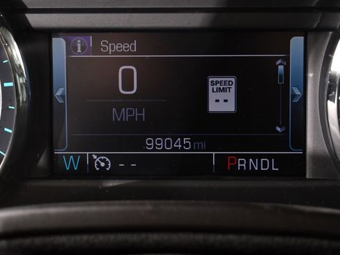 Used 2017 Chevrolet Suburban LT image 25