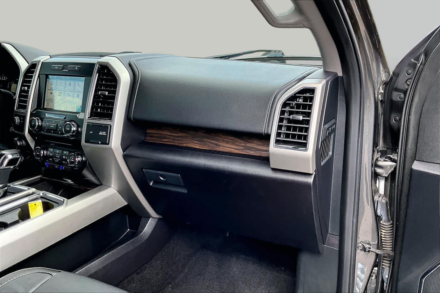 Used 2018 Ford F150 Lariat RWD image 19