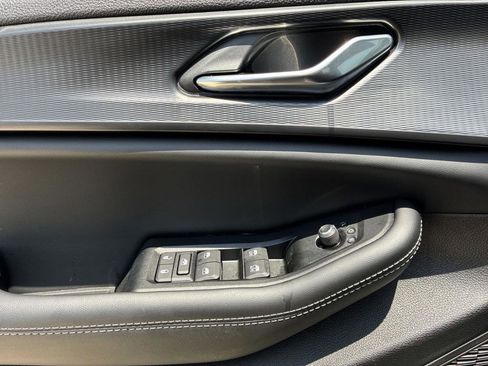 New 2025 Jeep Grand Cherokee Altitude RWD image 30