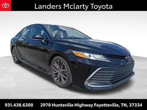 Used 2023 Toyota Camry XLE w/ Navigation Package FWD image 1