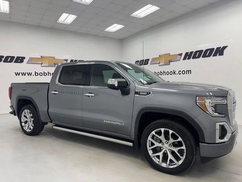 Used 2021 GMC Sierra 1500 Denali w/ Denali Ultimate Package AWD/4WD image 3