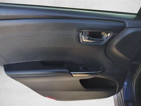 Used 2016 Toyota Avalon Limited FWD image 9