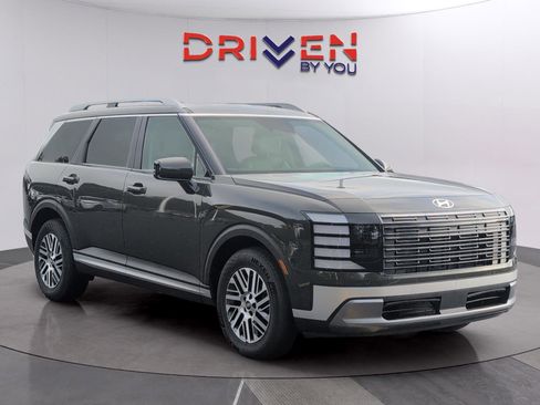 Used 2026 Hyundai Palisade SEL FWD image 7