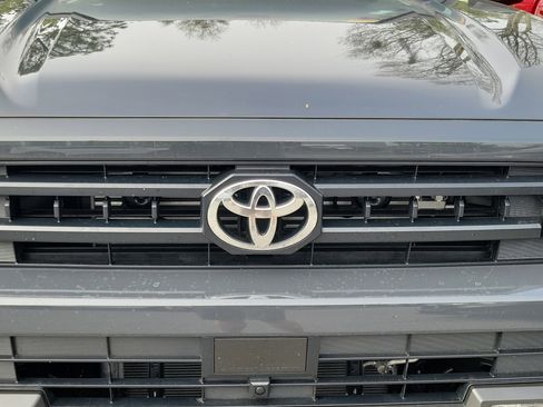 Used 2025 Toyota 4Runner SR5 image 5
