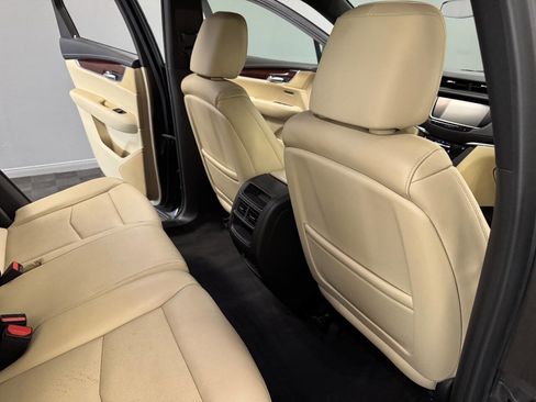 Used 2019 Cadillac XT5 Luxury image 47