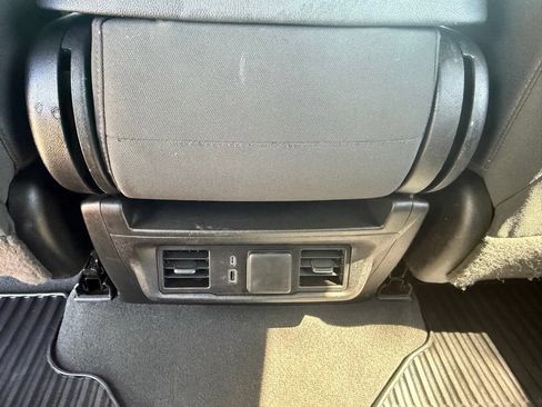 Used 2023 Chevrolet Silverado 1500 LT AWD/4WD image 22
