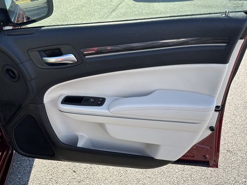 Used 2021 Chrysler 300 Touring w/ Sport Appearance Package image 19