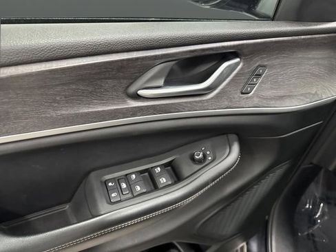 Used 2023 Jeep Grand Cherokee Limited w/ Luxury Tech Group II image 29