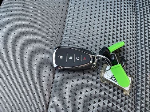 Used 2025 Chevrolet Trax LT w/ LT Convenience Package image 21