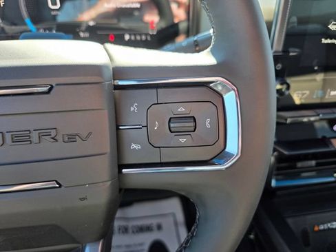 New 2026 GMC Hummer EV SUV AWD/4WD image 17