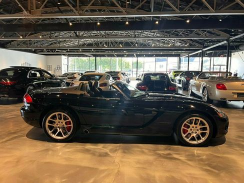 Used 2004 Dodge Viper SRT-10 RWD image 9