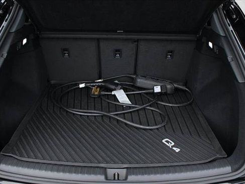 Used 2023 Audi Q4 e-tron Premium Plus w/ Premium Plus RWD image 8