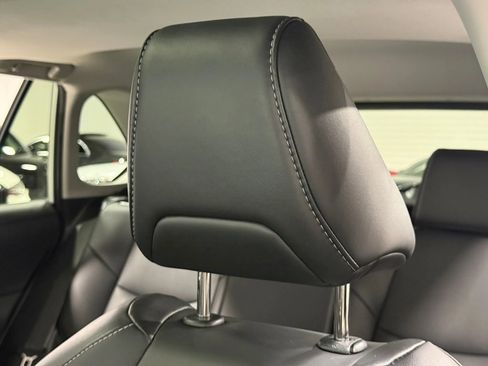 Used 2021 Toyota RAV4 XLE Premium AWD/4WD image 19