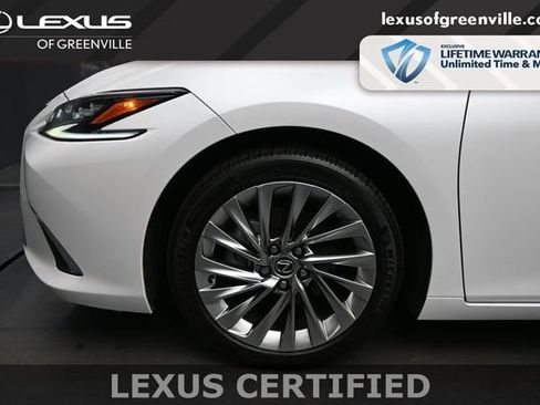 Certified 2022 Lexus ES 300h Ultra Luxury w/ Accessory Package 2 FWD image 9