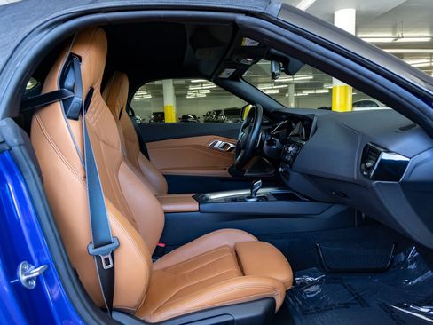 Used 2023 BMW Z4 M40i w/ Premium Package RWD image 24