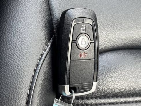 Used 2024 Ford Edge SEL AWD/4WD image 37
