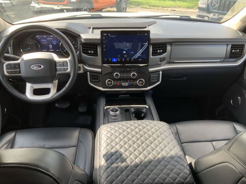 Used 2024 Ford Expedition Max XLT AWD/4WD image 50