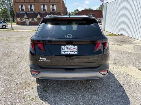 Used 2025 Hyundai Tucson SEL FWD image 4