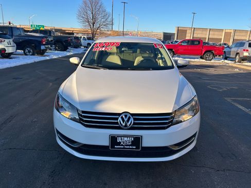 Used 2015 Volkswagen Passat 1.8T SE image 2