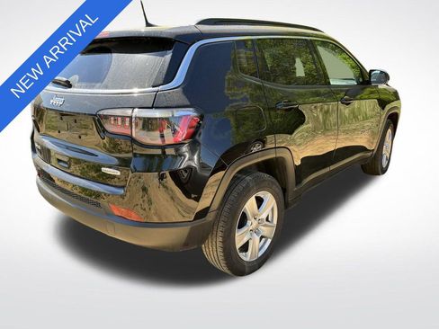 Used 2022 Jeep Compass Latitude w/ Convenience Group image 3