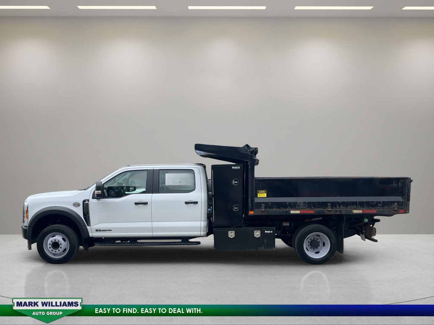 Used 2024 Ford F450 XL RWD image 4