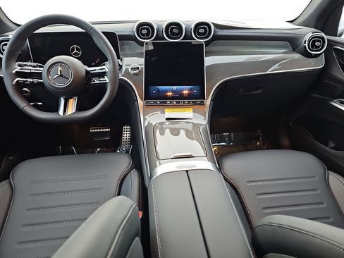 New 2026 Mercedes-Benz GLC 300 GLC 300 image 9
