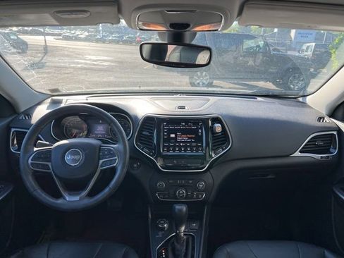 Used 2019 Jeep Cherokee Limited AWD/4WD image 10