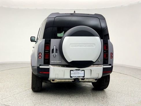 Used 2023 Land Rover Defender 110 S image 6
