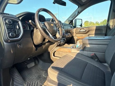 Used 2022 Chevrolet Silverado 2500 LT w/ Texas Edition AWD/4WD image 11