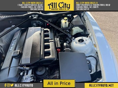 Used 2005 BMW Z4 2.5i image 34