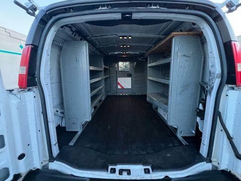 Used 2015 Chevrolet Express 3500 w/ Cold Climate Package image 17