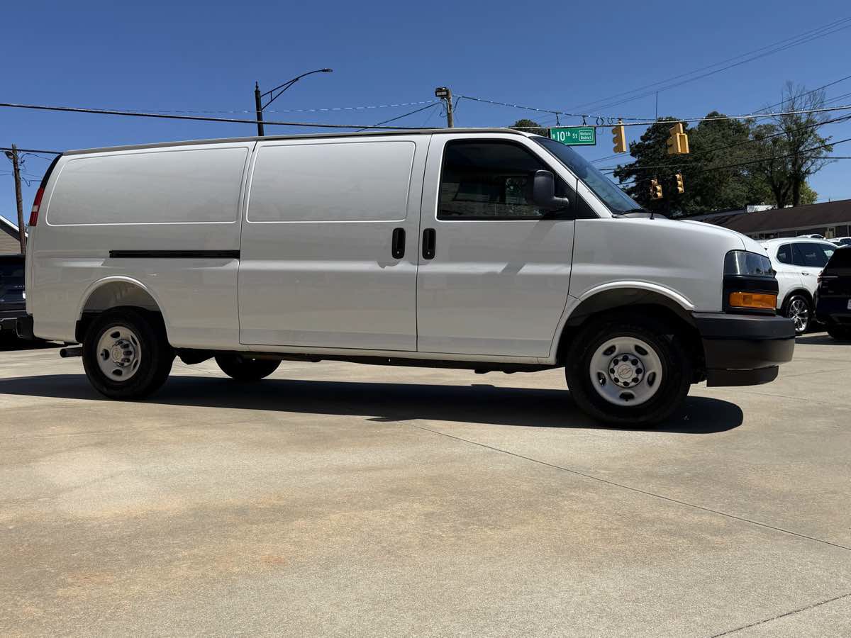 Used 2025 Chevrolet Express 2500 Extended w/ Driver Convenience Package RWD image 5