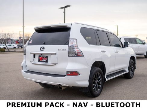Used 2022 Lexus GX 460 Premium image 3