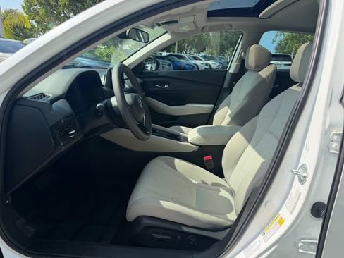 Used 2025 Honda Accord SE image 10
