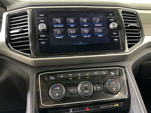 Used 2022 Volkswagen Atlas SE image 50