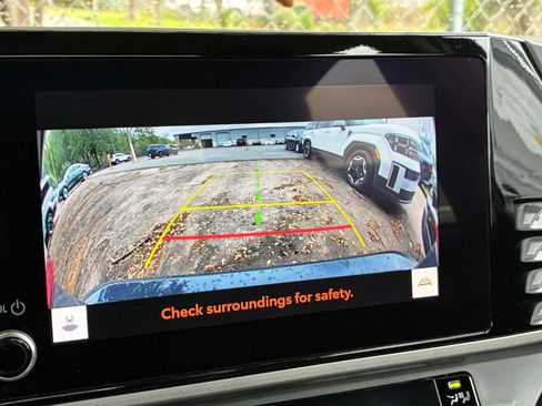 Used 2025 Toyota Camry LE image 24